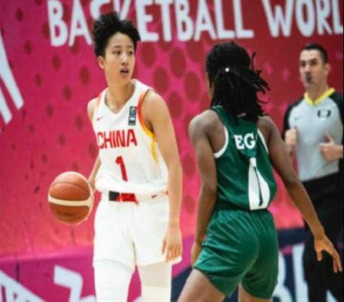 太諷刺！落選國家隊，被WNBA球隊搶著要，球迷宮魯鳴,為何不容她