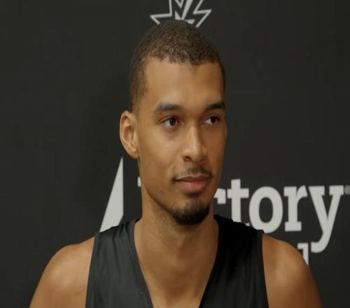 文班：身體狀態(tài)已接近恢復到100%，如今的開拓者非常有競爭力