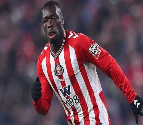 桑德蘭球員再遭網(wǎng)暴，平臺算法還在裝睡