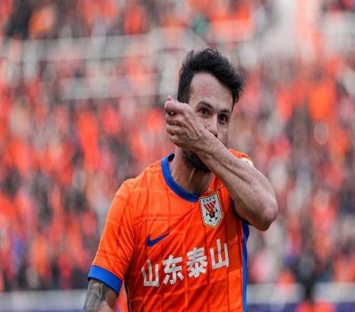 中超氣可鼓不可泄，力可聚不可散！泰山17日晚主場迎戰(zhàn)海港