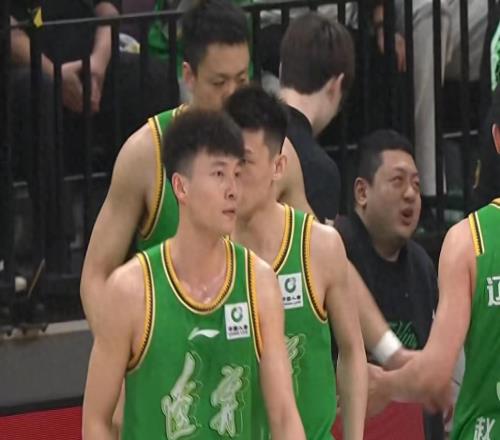 遼寧男籃力克同曦，趙繼偉20+6萊迪25+15，莫蘭德16+12鄢手騏15分