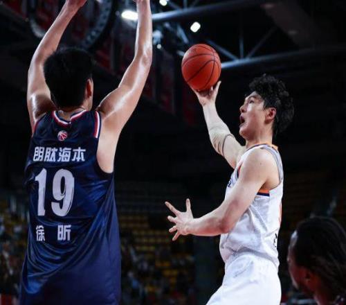 接連打爆周琦徐昕，3戰(zhàn)狂轟64分43板，球迷請愿：重新召回國家隊