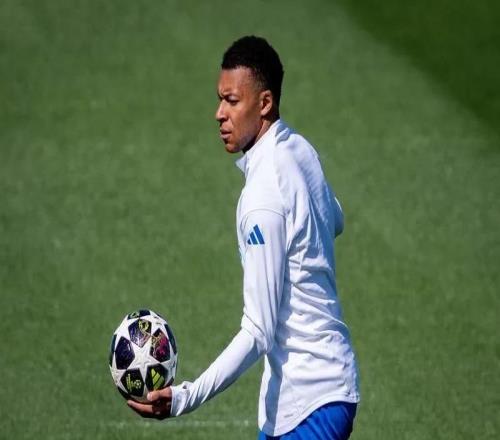 縫完針就歸隊(duì)：姆巴佩的歐冠算盤(pán)