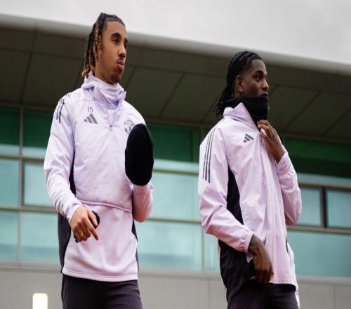 曼晚：中衛(wèi)危機(jī)給曼聯(lián)敲響警鐘，必須在夏窗補(bǔ)強(qiáng)防線