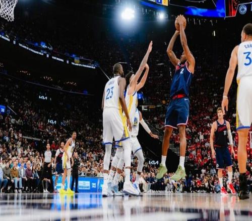 末節(jié)三分雨逆轉(zhuǎn)！庫里砍35分，勇士附加賽126121擊沉快船