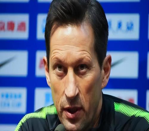 上港與魯能的比賽沒開踢，就可能迎來三位久違強(qiáng)援首發(fā)，值得期待