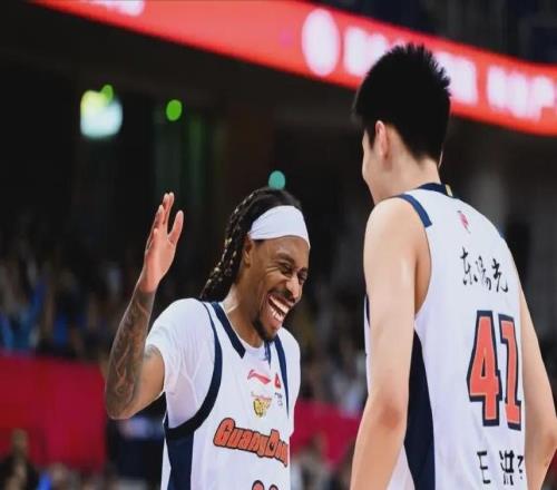 麥考爾：感謝廣東宏遠沒有裁我，努力幫助球隊沖擊總冠軍