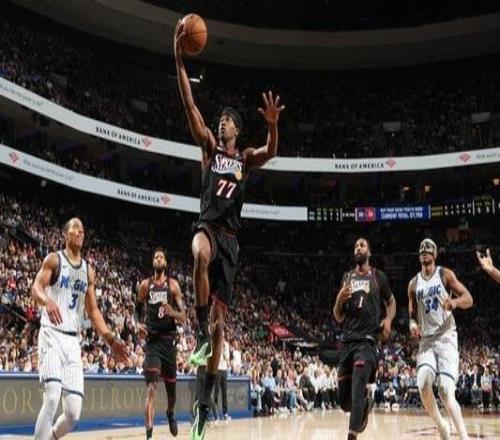 埃奇庫姆：有些球隊已經(jīng)回家而我們還能打季后賽