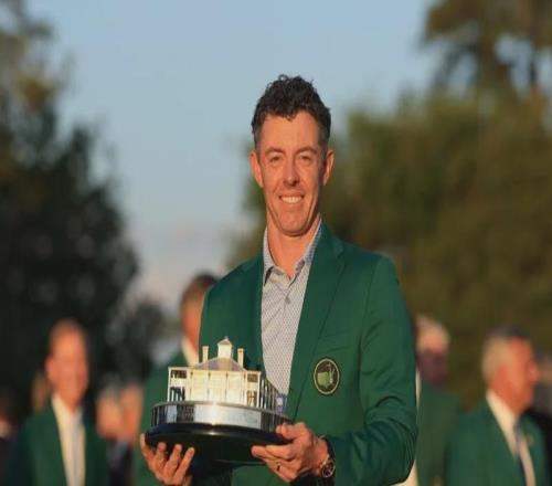 湖人主帥遲到發(fā)布會(huì)：高爾夫比籃球更抓人心