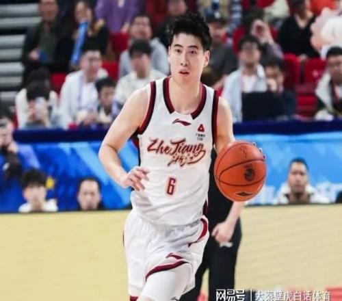 16分大勝！拒23分逆轉(zhuǎn)！CBA最新排名：黑馬力壓廣東+北京穩(wěn)居第3