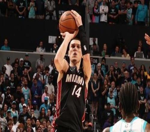 希羅附加賽總得分達到178分超越特雷楊成附加賽歷史得分王