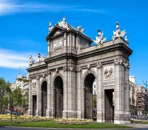 歐冠生死戰(zhàn)：紅牌爭議是救命稻草還是遮羞布