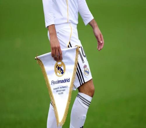 皇馬花隊(duì)史最高價(jià)買了個(gè)"半成品"