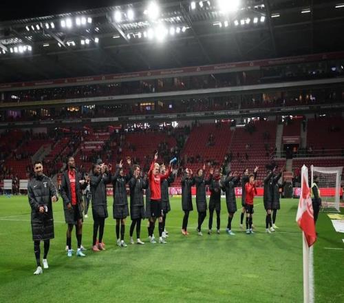 三球領(lǐng)先卻怕客場：歐聯(lián)杯晉級的悖論