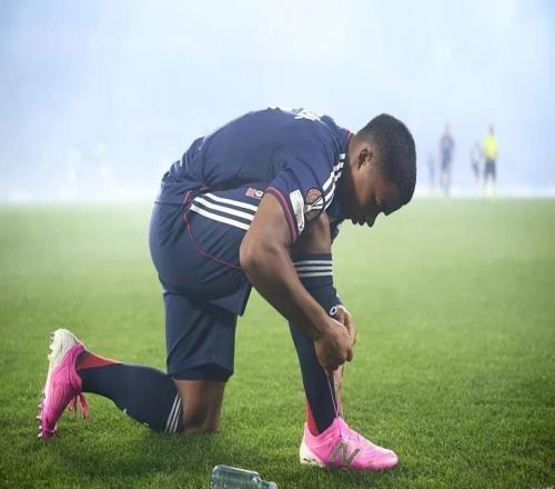 皇馬拒售19歲新星：一場(chǎng)關(guān)于耐心的商業(yè)實(shí)驗(yàn)