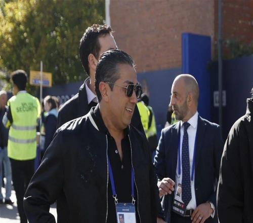 切爾西老板半年內(nèi)從"超開心"到承壓：一場資本與球迷的信任博弈