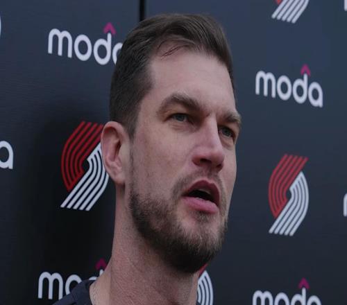 斯普利特：重點(diǎn)準(zhǔn)備了如何攻防文班，我從波波維奇身上學(xué)到很多