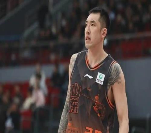 山东男篮主场惨败北京，七连败或势不可挡，邱彪遮羞布被无情扯下