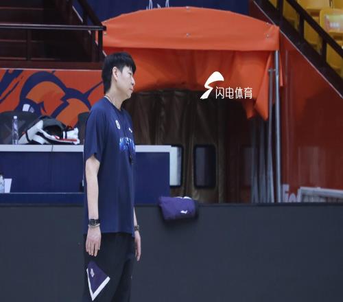 四連敗陰影下的主場(chǎng)救贖：山東高速男籃今晚拼字當(dāng)頭