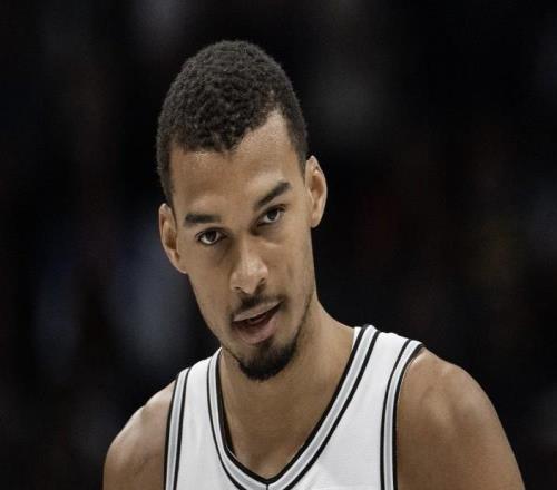 里弗斯：文班是今年最好的球員，他有喬丹和科比一樣的殺手本能