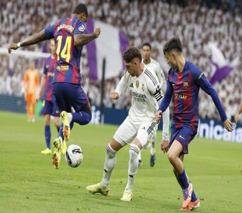 皇马巴萨全灭！欧冠新王真要来了