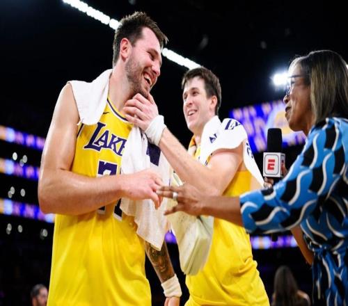 湖人隊(duì)對(duì)東契奇和里夫斯首輪復(fù)出對(duì)陣火箭的真實(shí)感受：謹(jǐn)慎