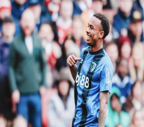 17歲前鋒10球追平紀錄，英超青訓工廠又出貨