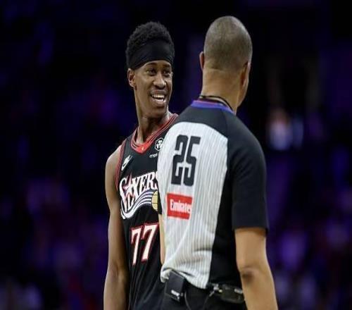 超高的成熟度！76人后場(chǎng)新秀即使手感平平也能夠起到巨大的作用