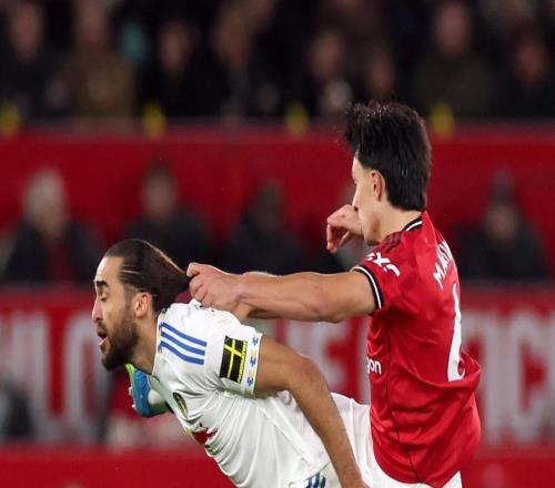 薩哈：利馬的那張紅牌就是個笑話，裁判判罰不公正