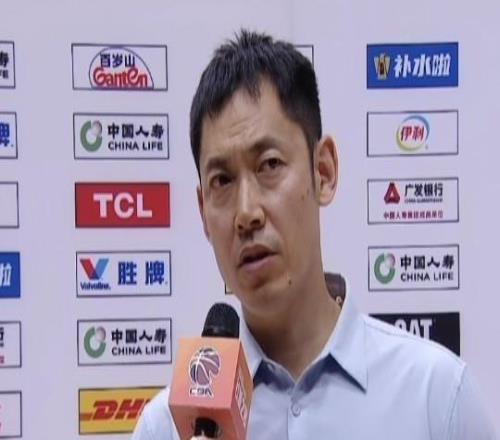 張慶鵬：最后兩場(chǎng)比賽要注意細(xì)節(jié)，季后賽主動(dòng)權(quán)還在我們手里