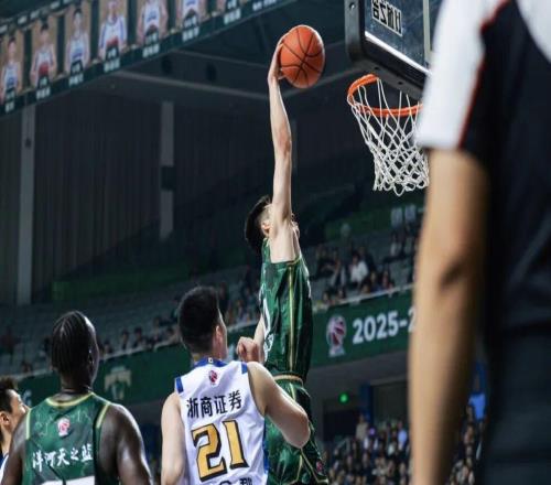 戰(zhàn)報(bào)籃板缺失痛失好局南京天之藍(lán)主場(chǎng)不敵浙江浙商證券