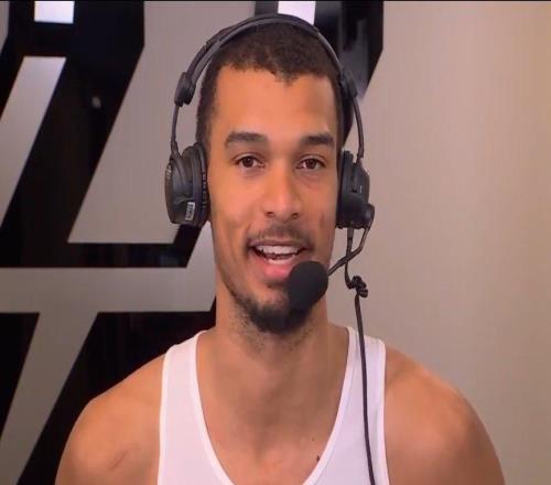 文班亞馬拿媒體獎(jiǎng)，馬刺在賭什么