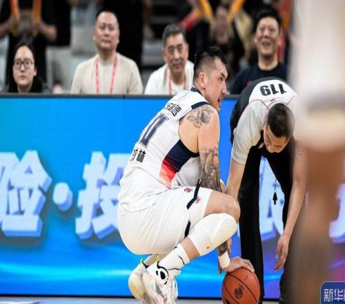 體壇午爆山東泰山今晚迎戰(zhàn)上海海港，山東男籃今晚迎戰(zhàn)北京北汽