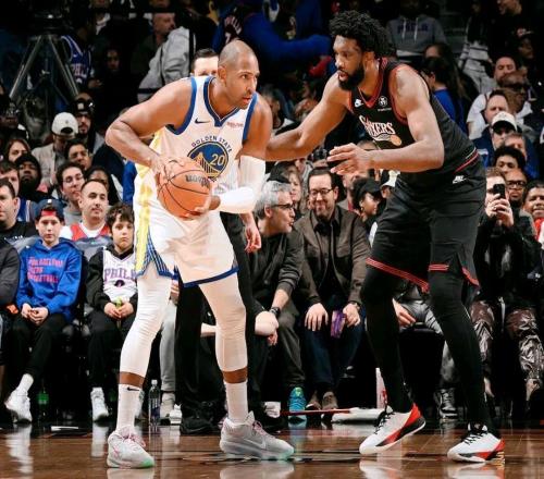 14+3！軟了一個(gè)賽季卻在關(guān)鍵戰(zhàn)硬了！巴特勒6000萬年薪該分你一半