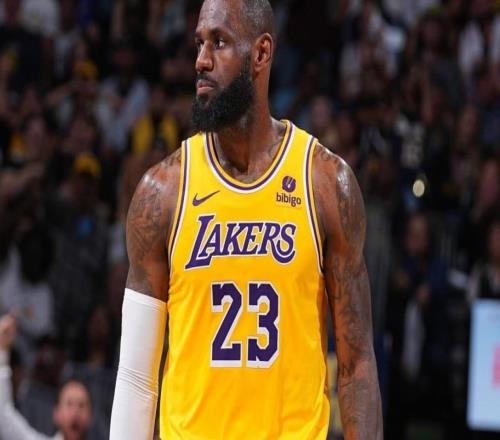 曝詹皇無意舉行告別巡演！退役再戰(zhàn)還在考慮單核季后賽畫句點