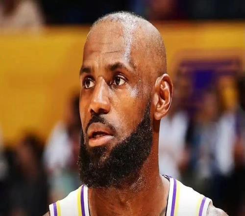 搞笑！底薪招募詹姆斯！勇士剛打爆他又要搶！