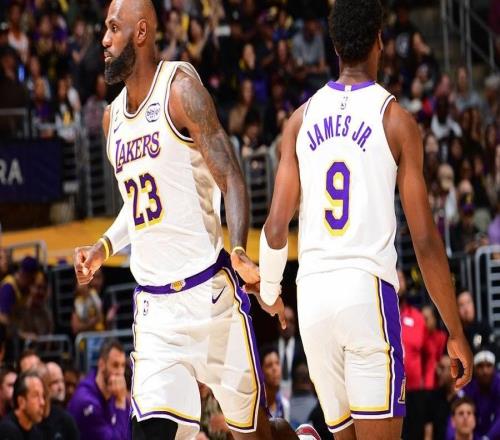 聽(tīng)爸爸的話！布朗尼：老詹每一句話都是為了贏球