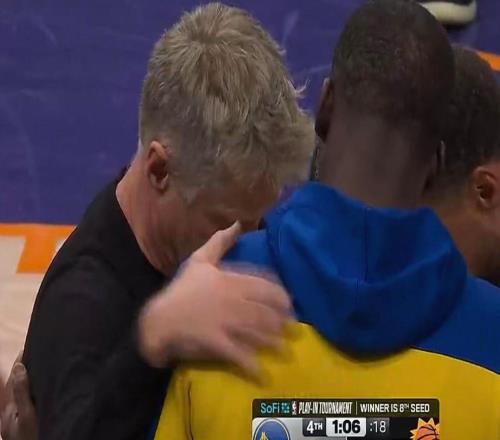 記者問及與庫里格林擁抱，科爾笑答：不關你們的事