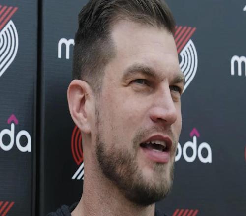 斯普利特：全員都做好了登場(chǎng)準(zhǔn)備，打馬刺堅(jiān)持我們的快速節(jié)奏