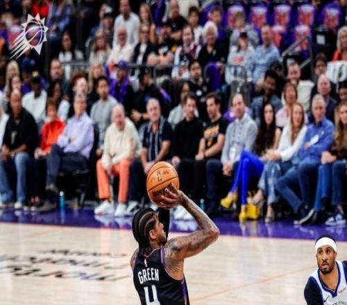 天崩開局！勇士首節(jié)1533落后太陽18分全隊(duì)三分9中1狂送8失誤