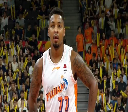 皮特森一戰(zhàn)封神！福建19分逆轉(zhuǎn)廣東！杜鋒沒苦硬吃，3人打成戰(zhàn)犯