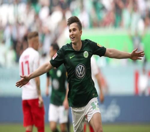 一個(gè)中場(chǎng)球員的"降級(jí)忠誠(chéng)"：沃爾夫斯堡做對(duì)了什么