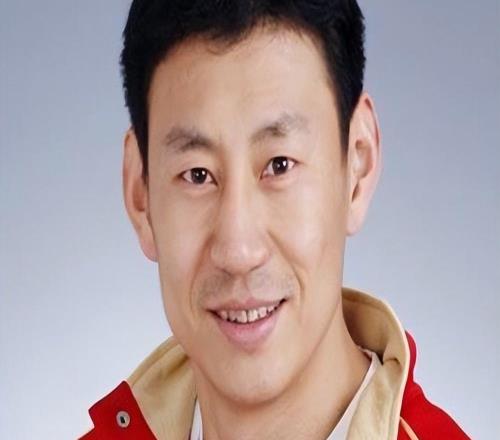 三年禁賽到期！李楠恢復(fù)教練員注冊(cè)，前男籃主帥今晚或?qū)F(xiàn)身CBA