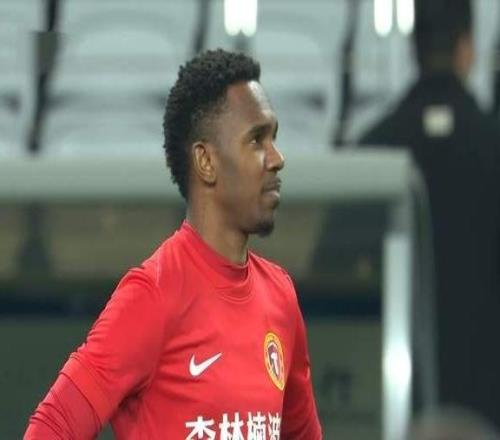 31，申花鋒線雙煞火力全開(kāi)拉唐6場(chǎng)進(jìn)7球李金羽玩對(duì)攻策略有誤