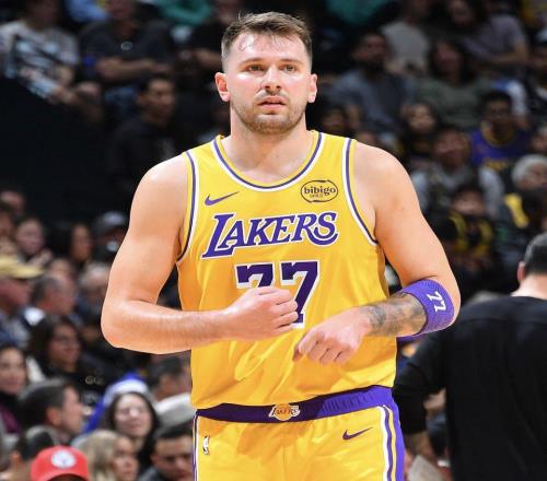 東契奇破紀(jì)錄背后：NBA的65場紅線正在殺死數(shù)據(jù)