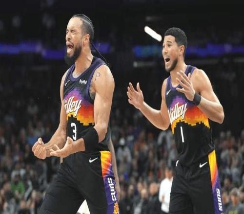 逆转失败！勇士无情淘汰！库里16中4，太阳压哨晋级，格林36+6