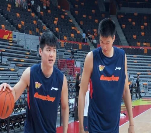 廣東為季后賽沖刺！焦泊喬+薩林杰復(fù)出，胡明軒因傷繼續(xù)休息！