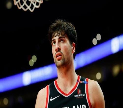 開拓者新王蛻變記：躲著哭泣的少年變身全明星球員