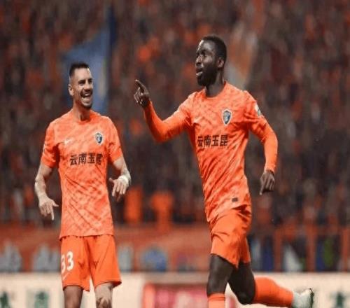 爆冷！副班長(zhǎng)30掀翻聯(lián)賽第3，津門虎終結(jié)5輪不勝，云南主場(chǎng)首敗