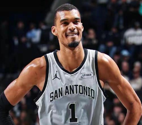 季后賽開拓者對陣馬刺，楊瀚森能獲得出場機(jī)會嗎答案或許很傷人